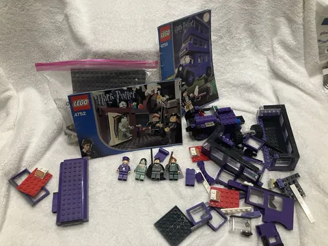 LEGO Harry Potter: Professor Lupin's Classroom (4752) + Knight Bus