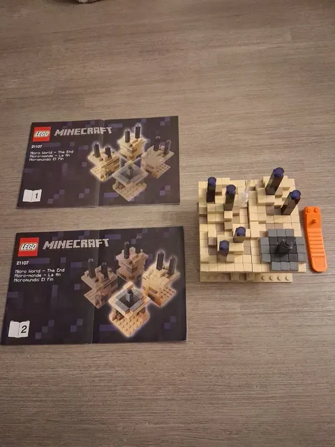 LEGO Minecraft: Micro World – the End (21107) 90% Complete