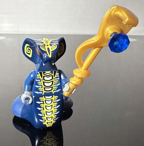 LEGO Ninjago 2012 Skales (njo0040) Rare/Retired w/Staff Good Cond. Ships Quick