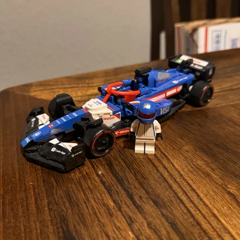 LEGO SPEED CHAMPIONS: Visa Cash App Rb Vcarb 01 F1 Race Car (77246)