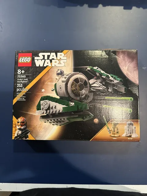 LEGO® Star Wars Yoda's Jedi Starfighter Building Set 75360 NEW