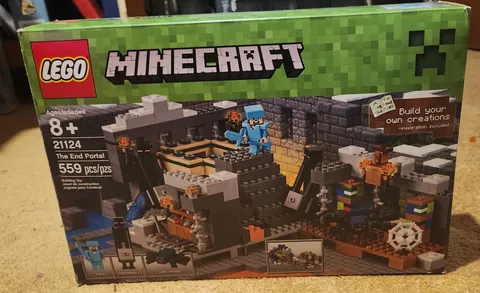 LEGO Minecraft: The End Portal (21124) complete set with box, resealed