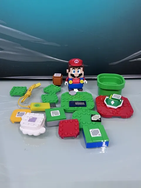 LEGO Super Mario Interactive Minifigure - Mario Adventure Parts