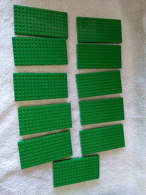 LEGO Green 8x16 Thick Base Brick 11 Pcs