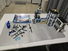Lego City Police Station 60141 Incomplete For Parts Only Read Description 