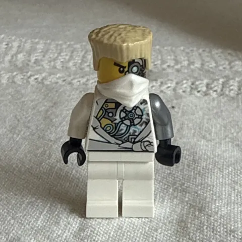 LEGO NINJAGO Zane (Techno Robe) - Rebooted, Battle Damage, njo0085 -  Minifigure