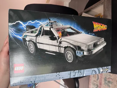 LEGO Back to the Future DeLorean Time Machine Set New DAMAGED BOX 10300