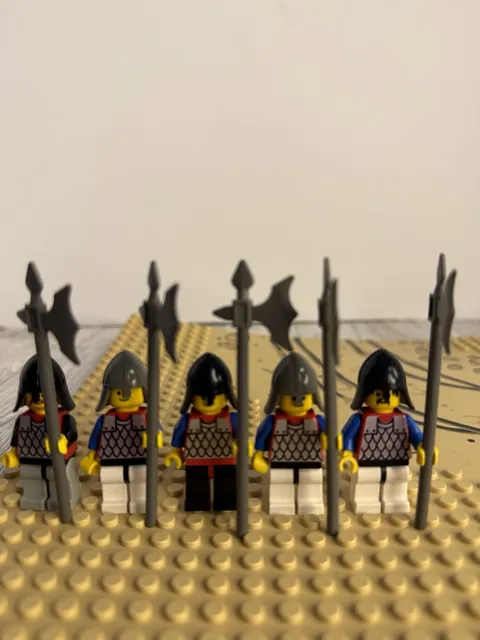 Lego Vintage Castle 5 Mini Figures Knights Helmets With Accessories
