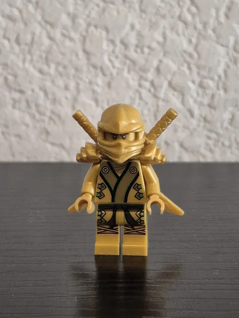 Lego Ninjago The Final Battle Golden Ninja Lloyd Minifigure 70503 70505 NEW