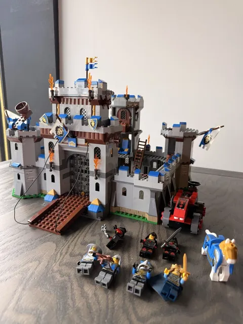 LEGO Castle King's Castle (99% PRE-BUILT - 70404)
