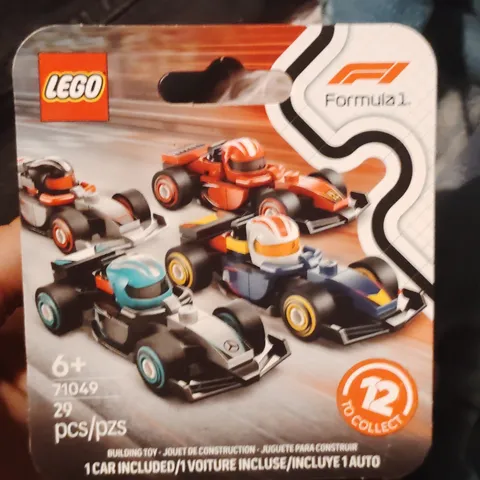 Lego FORMULA F1 Aston Martin Collectible Minifigure Race Car (71049-5) - SEALED