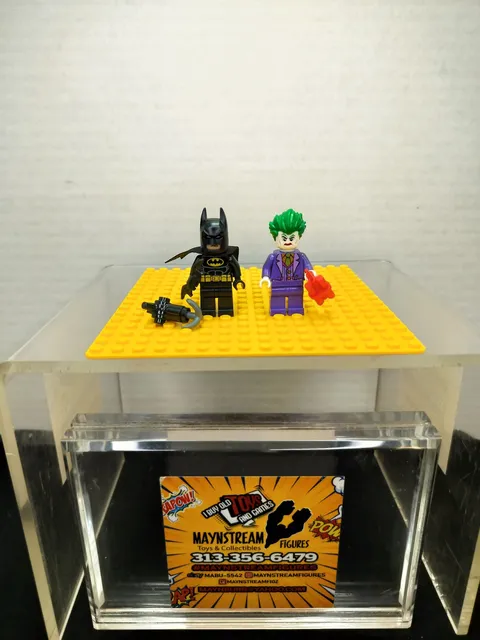 Lego Batman Movie Minifigures Joker And Batman With Accessories LOT / AS-IS 
