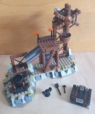 Lego Lord of the Rings / LotR - 9476 - Orc Forge / Orc Forge - No Figures