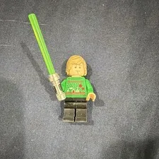 LEGO Star Wars Luke Skywalker Minifigure Green Sweater Brown Hair Lightsaber