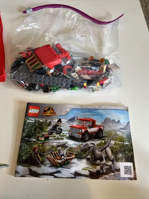 LEGO Jurassic World Velociraptor Capture Set 76946 Parts Manual Dinosaur RS26