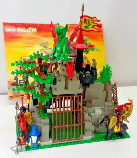 LEGO System Castle Dark Dragon's Den 6076 With Instructions Original Pieces