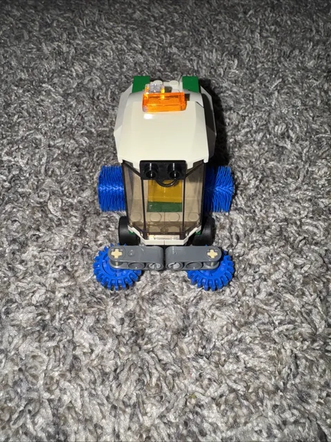 LEGO 60249 - Town: City: Traffic - Street Sweeper Incomplete