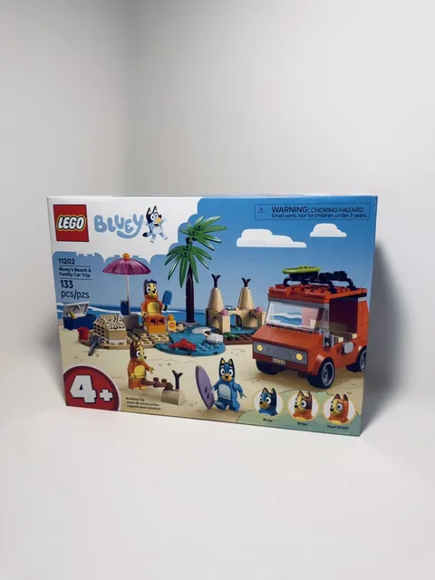 LEGO Bluey’s Beach Family Car Trip 11202 New Sealed"
