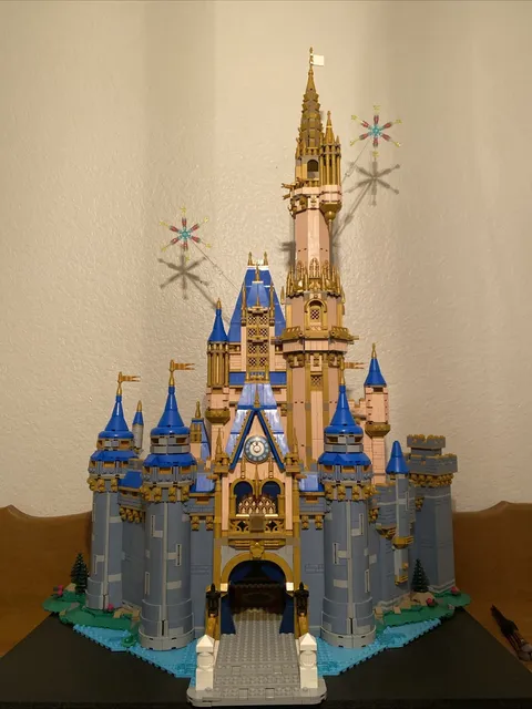 LEGO Disney Castle 43222 - No Minifigures - Read Description