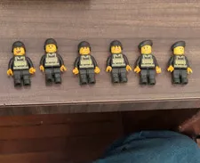 LEGO Minifigures Lot of 6 Soldier Minifigures Black Uniforms Helmets Weapons