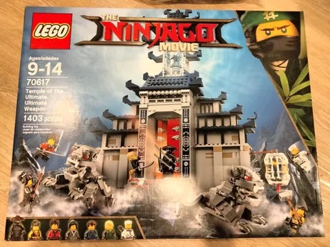 NEW LEGO The LEGO Ninjago Movie: Temple of The Ultimate Ultimate Weapon (70617)