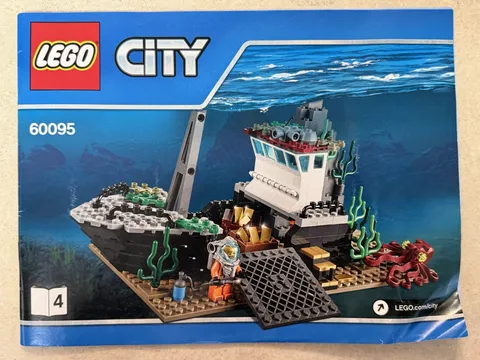 2015 LEGO City 60095 Illustrated Instruction Manuals Booklet ONLY Volume 4