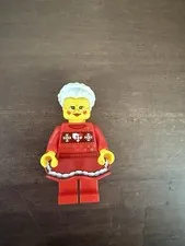 LEGO 2025 Christmas Build A Minifigure- Mrs Claus. **New**