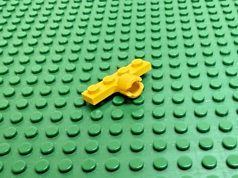 1970s LEGO Yellow Modified Plate 1x4 w/Tow Ball Socket 2 Slots 255 711 #3183a