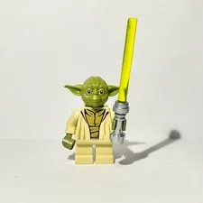 LEGO Star Wars Yoda Minifigure sw0707 Olive Green Open Robe Genuine LEGO