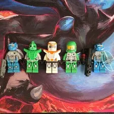 LEGO Galaxy Squad Minifigure Lot of 4 + Battle Mech Series 9 (5 Minifigs Total)