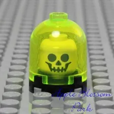 NEW Lego White SKELETON SKULL -Halloween Yellow Display Case Minifig Head w/Eyes
