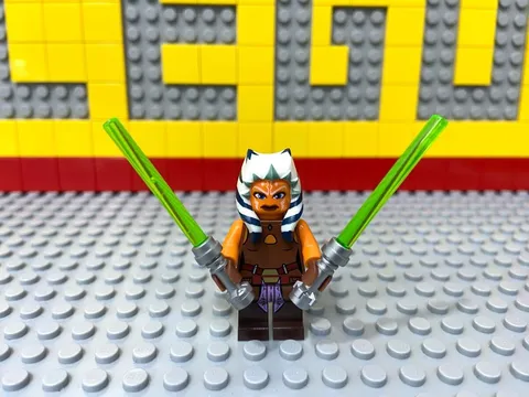 LEGO Star Wars Ahsoka Tano Minifigure Jedi Clone Wars Figure 75013 Uncommon