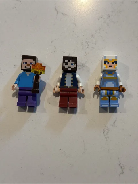 LEGO Minecraft Minifigures - Steve- Skull Arena- Pirate -Lot Of 3