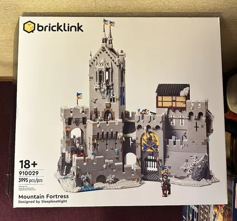 NEW IN BOX! LEGO Bricklink Designer Program Mountain Fortress 910029