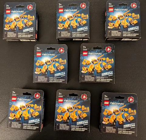 LEGO Technic Mighty Machines 42233 Full Set. NIB/SEALED