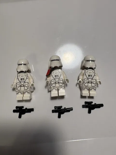 Lego Star Wars First Order Snow trooper  Minifigures 75100 Sw 0656 Sw 0657 Rare