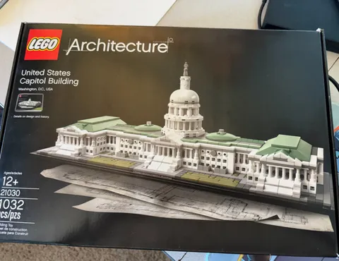 LEGO ARCHITECTURE: United States Capitol Building (21030)