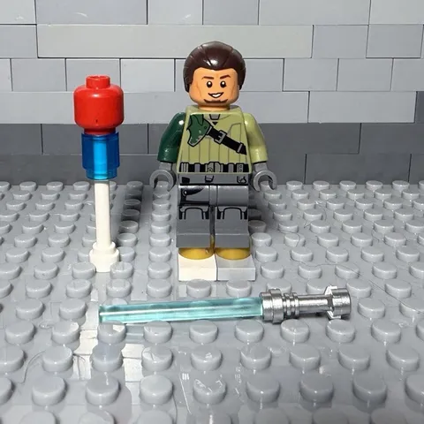 LEGO STAR WARS Jedi Kanan Jarrus w/ Blue Lightsaber