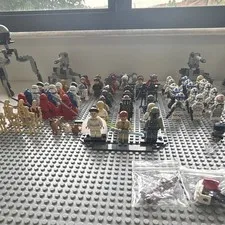 Massive lego Star Wars lot of builds and 68 lego minifigures  Read Description