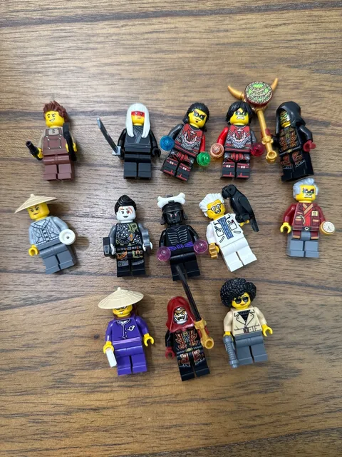 LEGO NINJAGO 71861 The Old Town 15th Anniversary Minifigure Lot