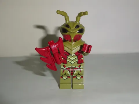 Lego Space Galaxy Squad Alien Mantizoid Minifigure 70708. RARE HTF