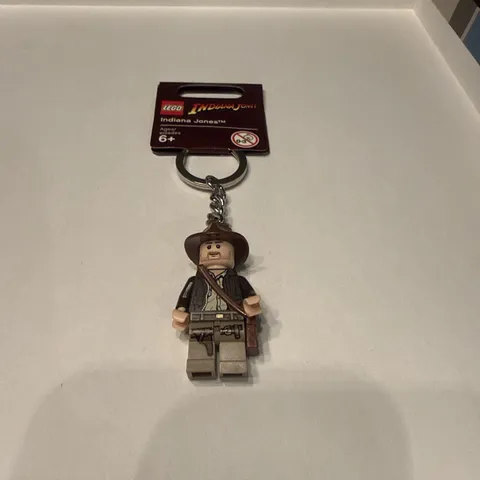 LEGO INDIANA JONES KEYCHAIN/KEYRING MINIFIGURE 852145 RETIRED 2008 RARE HTF