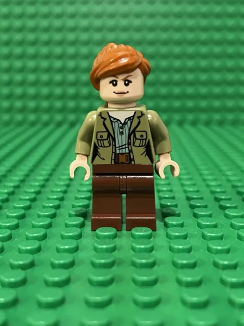 LEGO Jurassic World Minifig JW021  Claire Dearing in an olive-green jacket
