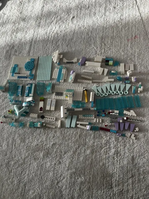 SOME LEGO DETAILS FROM LEGO DISNEY PRINCESS ELSA’S CASTLE/ NOT INSTRUCTION