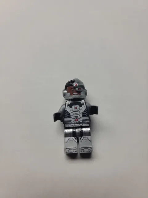Cyborg sh0155 Black Gloves Smiling Super Heroes Minifigure Lego