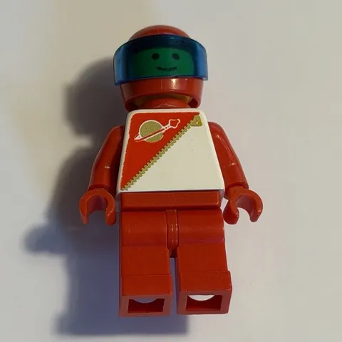 LEGO Vintage Red Futuron w tanks Authentic Minifigure Beautiful Condition RARE 