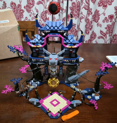 LEGO Ninjago - 71813 - Wolf Mask Shadow Dojo