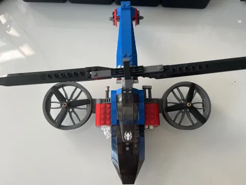 LEGO Marvel Super Heroes 76016 Spider-Helicopter Rescue Set w/ Spider-Man