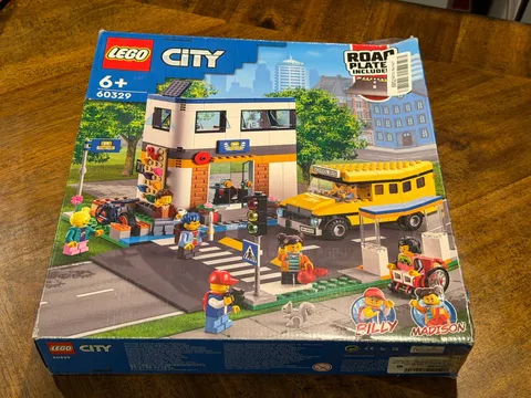 NEW LEGO City 60329 School Day Set New Set - Retired Damaged Box