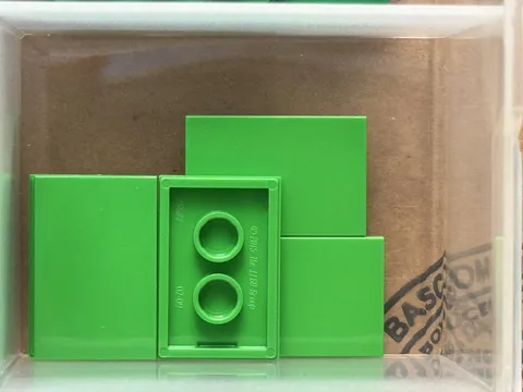 LEGO Parts - Bright Green Tile 2 x 3 - No 26603 - QTY 5